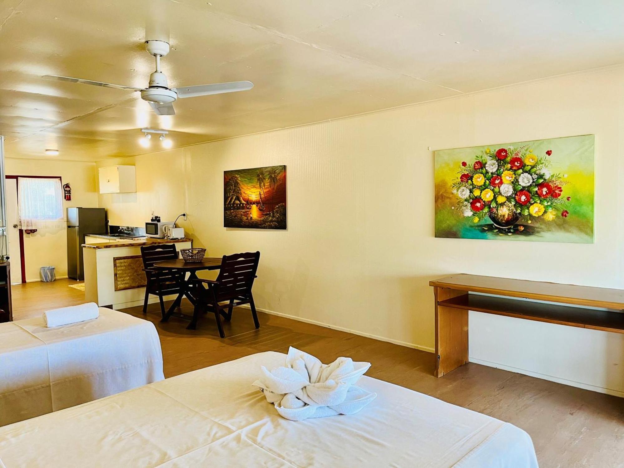 Kiikii Inn & Suites Rarotonga Exterior photo