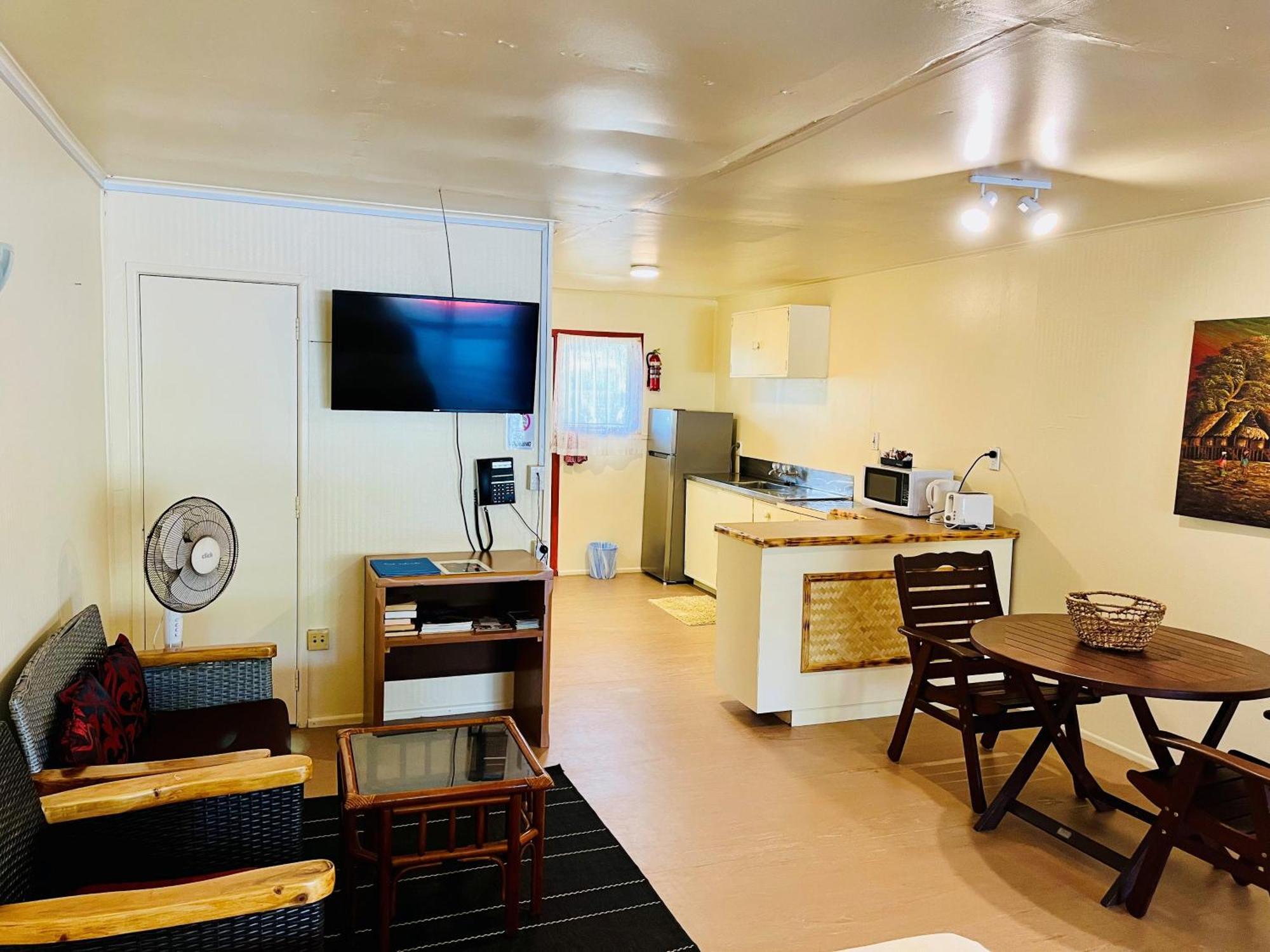 Kiikii Inn & Suites Rarotonga Exterior photo
